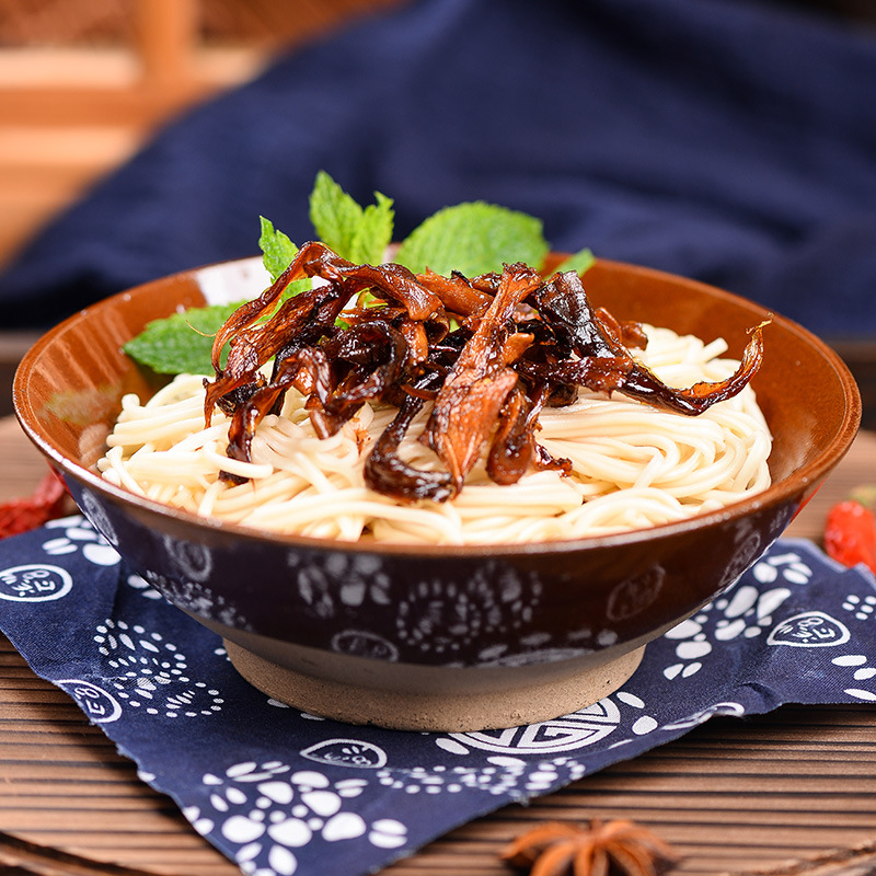 Yunnan specialty oil chicken fir mushroom pine mushroom Boletus multi-flavor instant spicy mushroom 500g mixed noodles