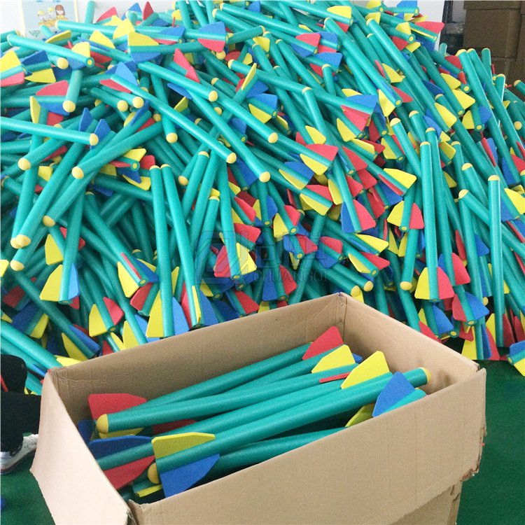 Large Throwing Toy Flying Gun Epe Pearl Cotton Fitted Wings Eva Soft Egg Darts Pu Ball Tail Wing Custom Factory