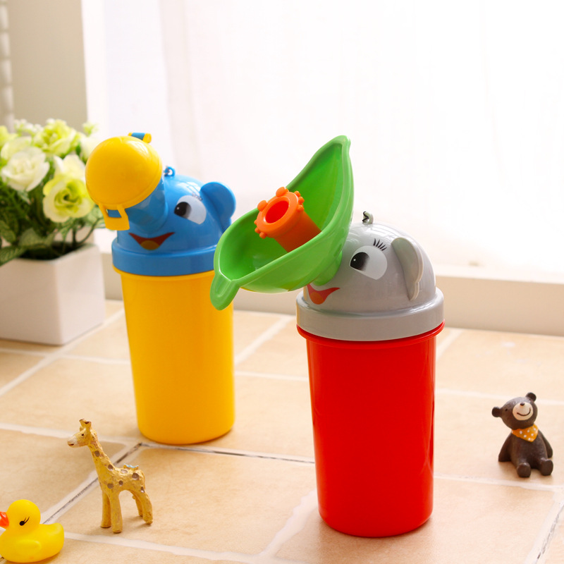 Children's car portable urinal baby urinal car baby boys and girls leak-proof urinal toilet