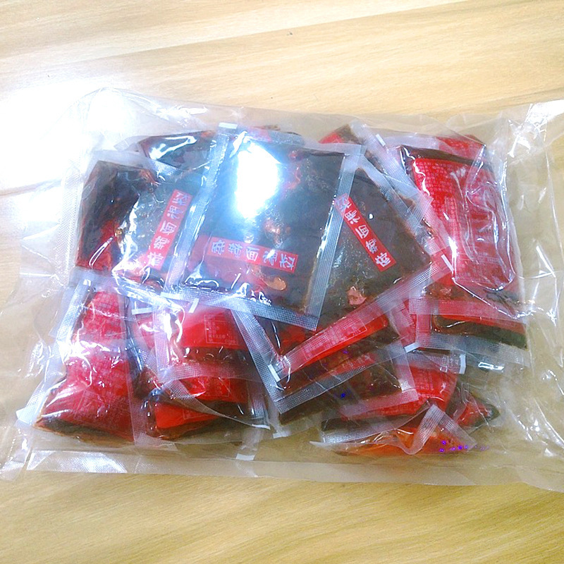 Umbrella Tower Brand Hot and Sour Noodle Seasoning 30g, Spicy Seasoning Pack, Individually Packaged Self-Heating Hot Pot Base Pack, Chili Sauce