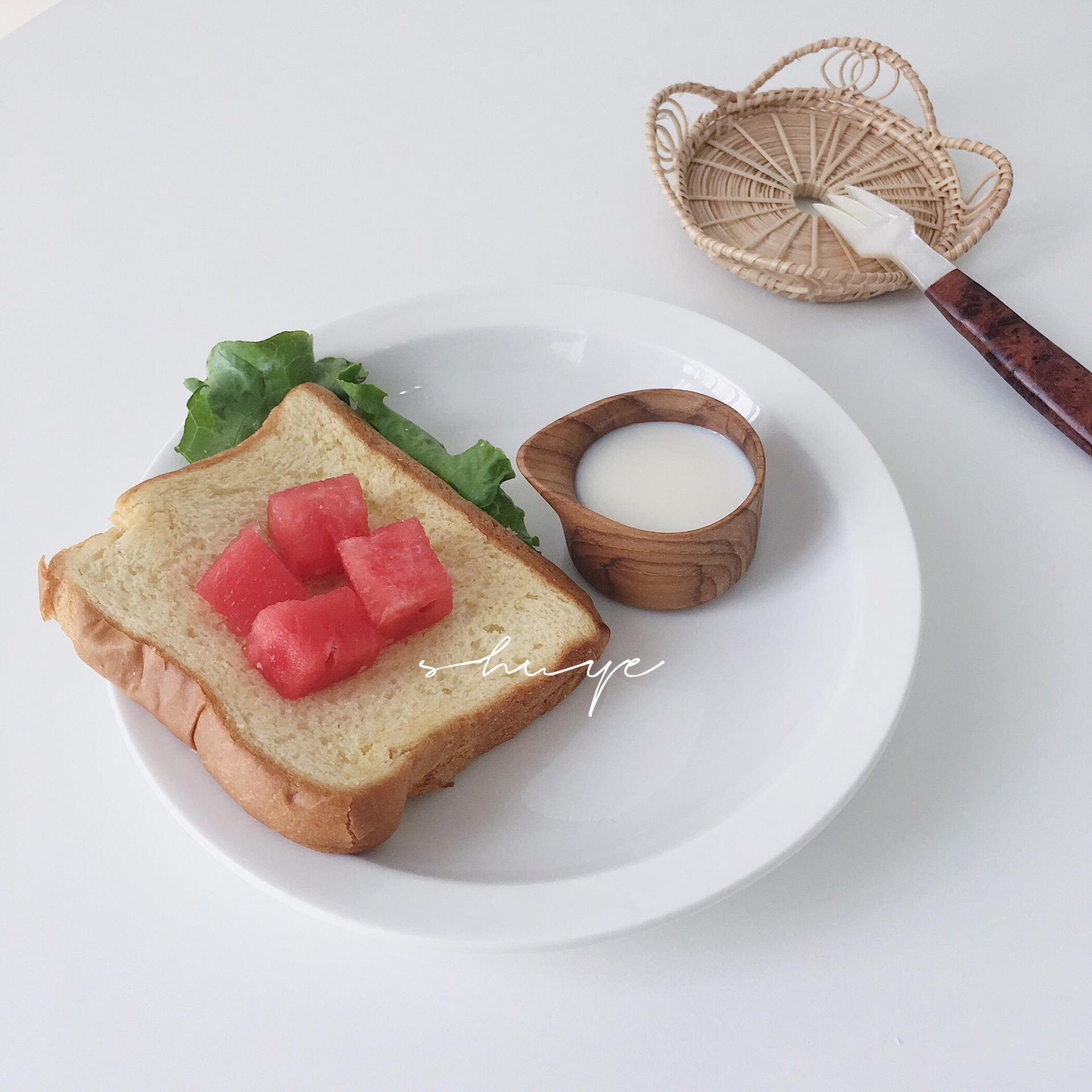 Pointed Teak Small Milk Cup Solid Wood Breakfast Milk Cup Hand-Brewed Espresso Equipment Mini Milk Tank Honey Flavoring Cup