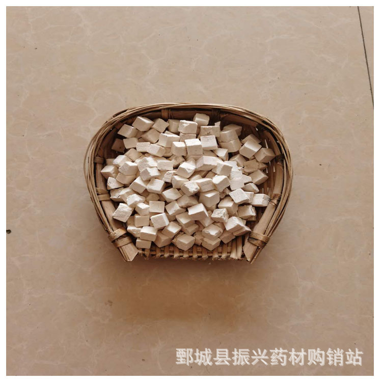 Прямые поставки с места производства, просеянная пория кокосовая, центр китайской травяной медицины Дин пория кокосовая, пория кокосовая, большой объем китайских травяных лекарств, отличная цена