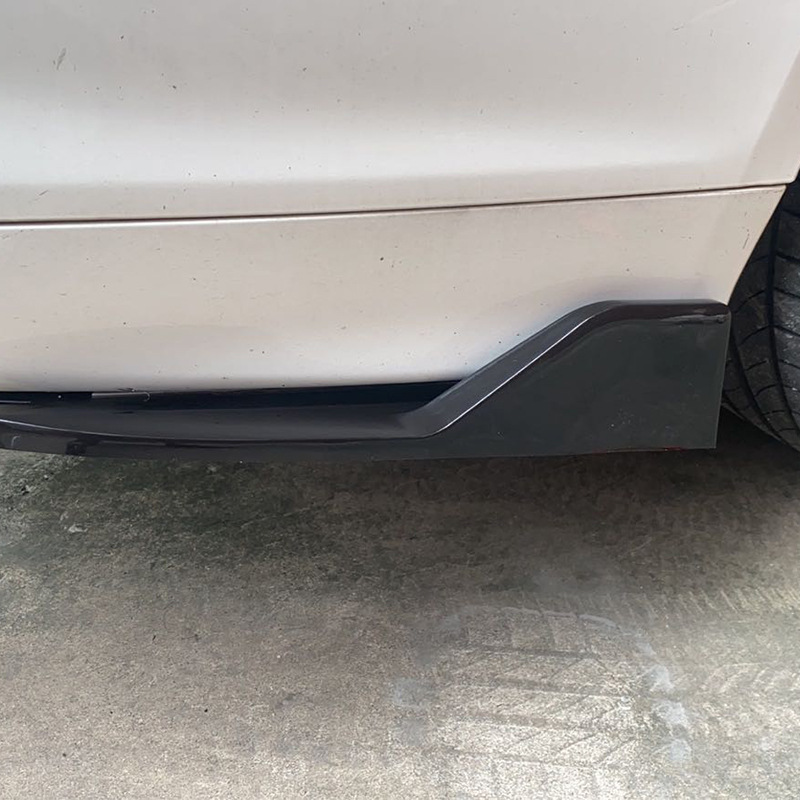 Car Corner Modification Rear Protection Plate Bright Black Car Carbon Brazing Rear Shovel Small Surround Protective Plate Side Skirt