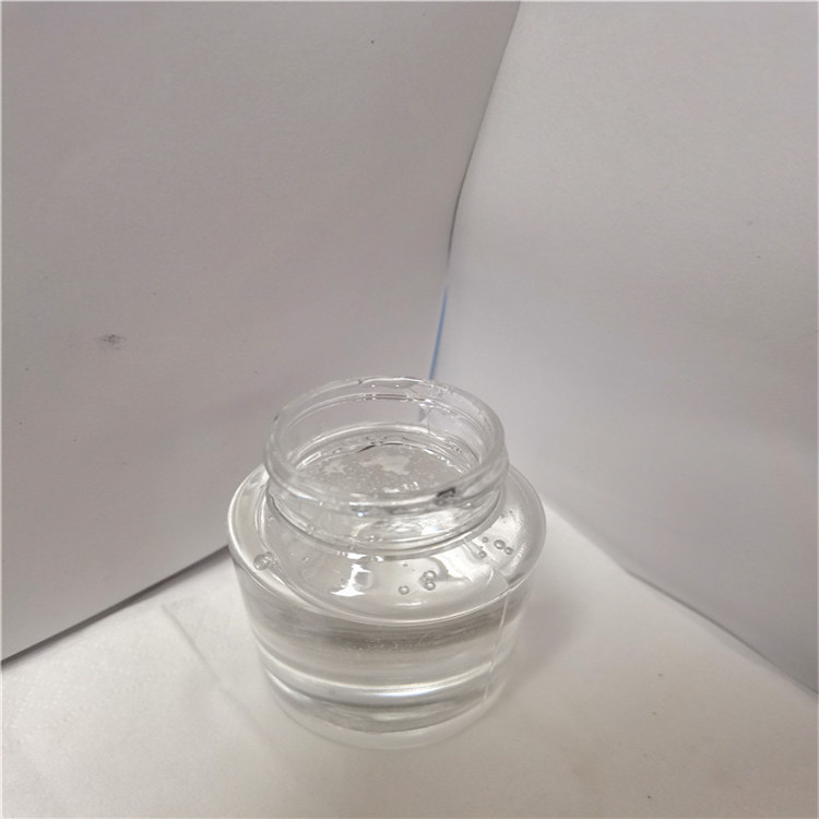 Pb2400 High Viscosity Polyisobutylene Suitable for the Preparation of Heavy Oil Creams and Lotions or Makeup