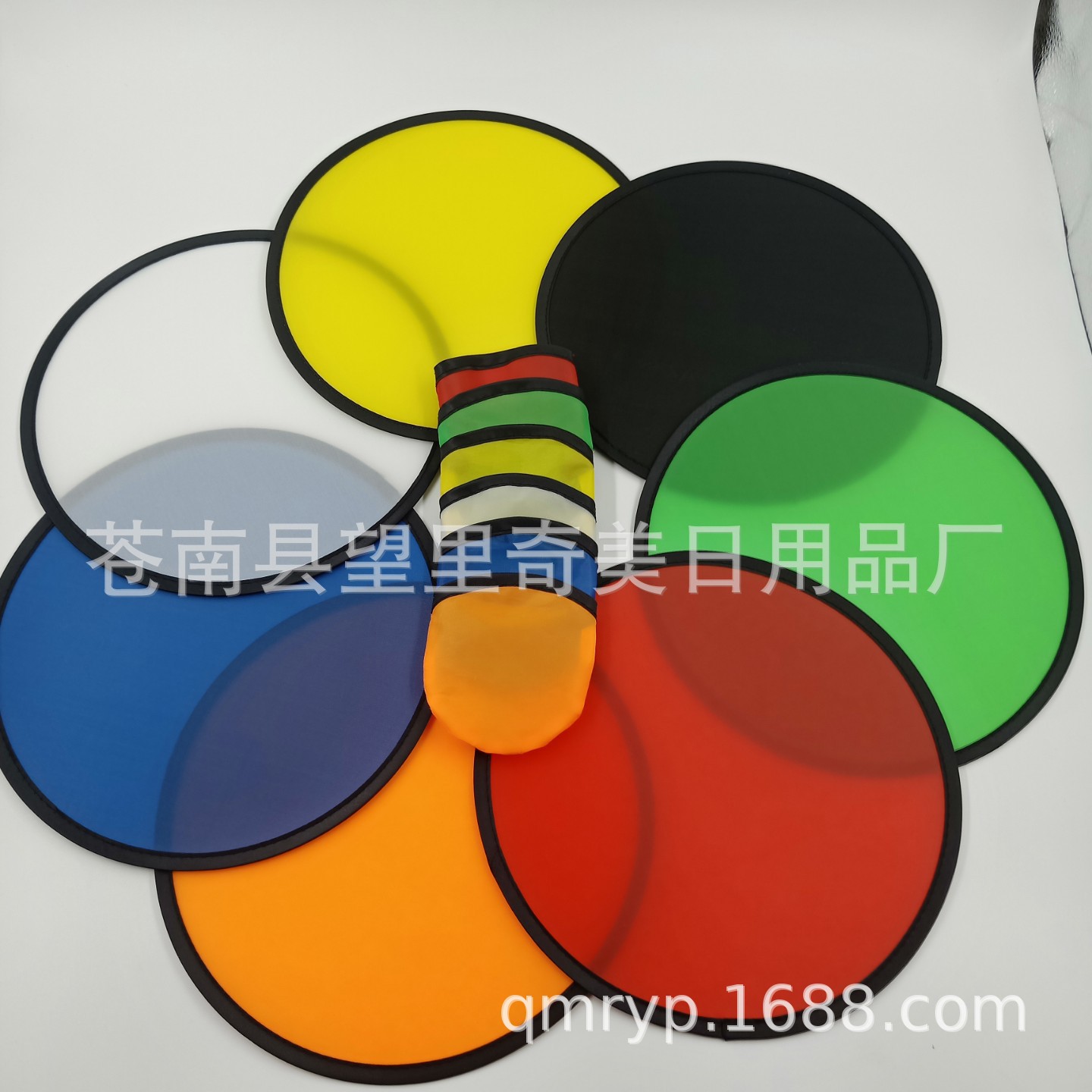 Factory Direct Sales, Large Price, Low Price, Foldable Fabric Portable Fan, Polyester Printed Pattern, Mini Creative Folding Frisbee
