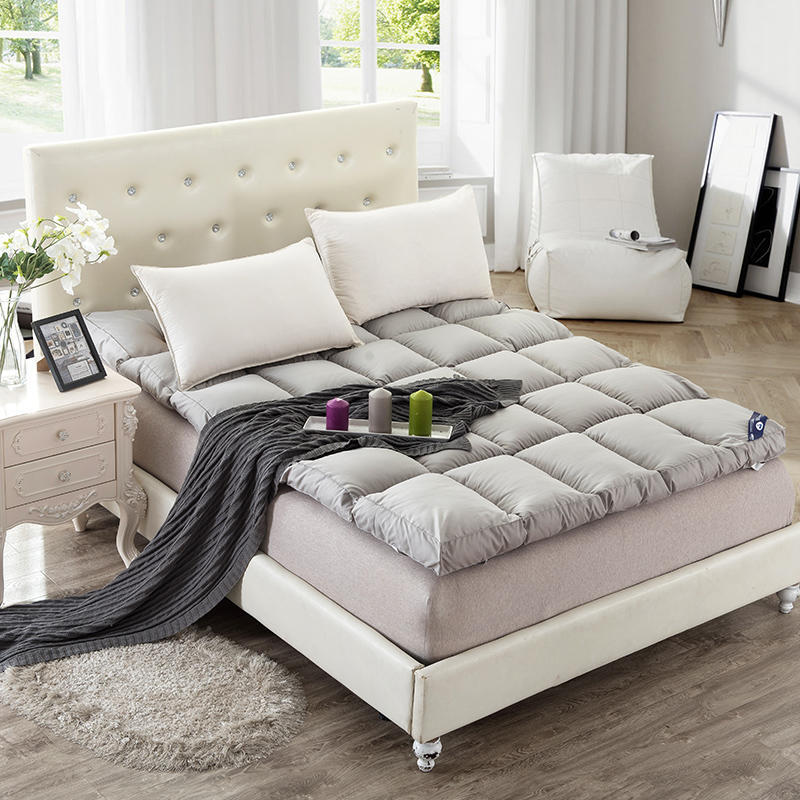 Hotel Mattress Thickened Folding Mattress Feather Velvet Warm B&B down Cushion Dormitory Double 1.68m