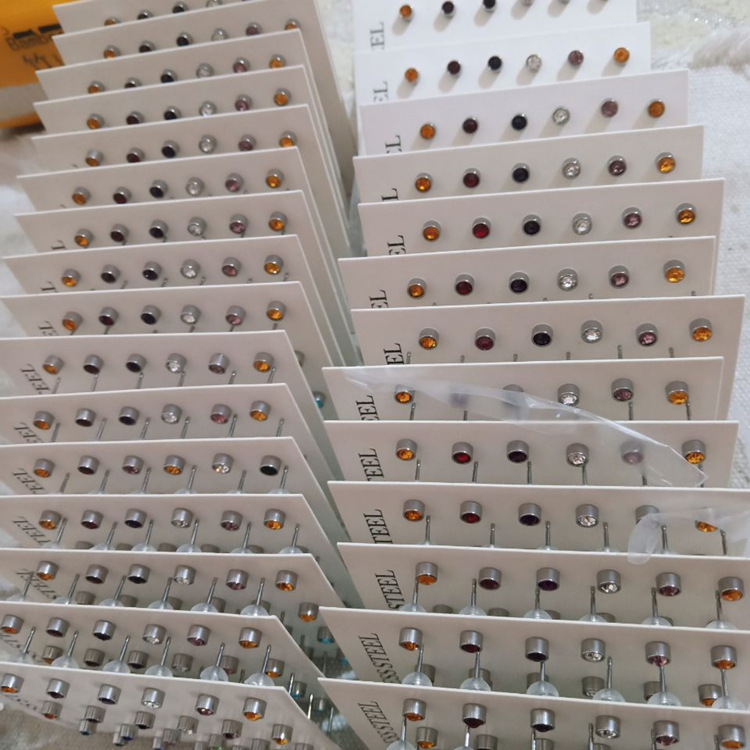 Factory direct supply stainless steel 316 medical ear piercing earrings a variety of rhinestone color butterfly buckle ear piercing gun
