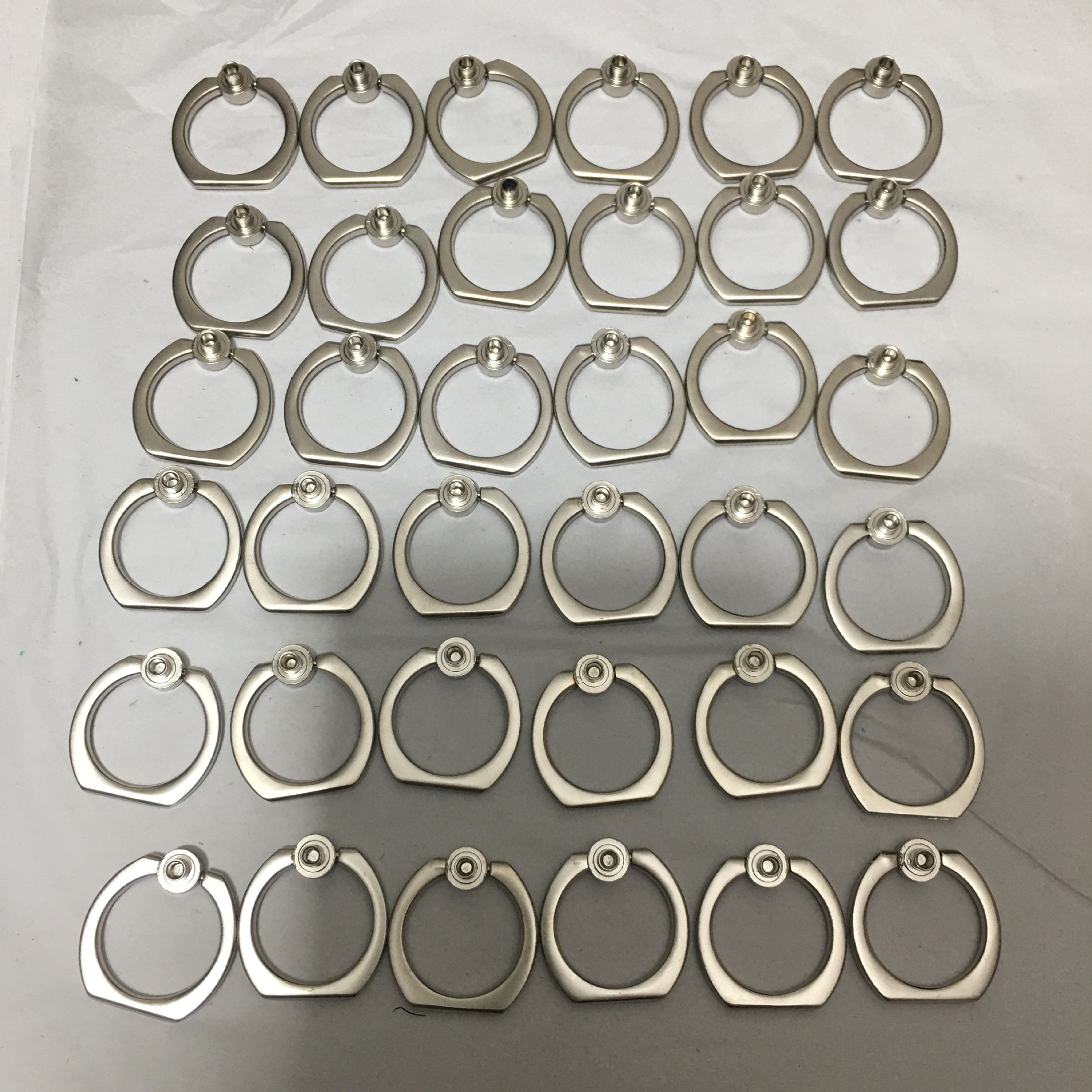 Mobile phone shell accessories bracket ring bulk back paste paint mobile phone ring hardware accessories material wholesale