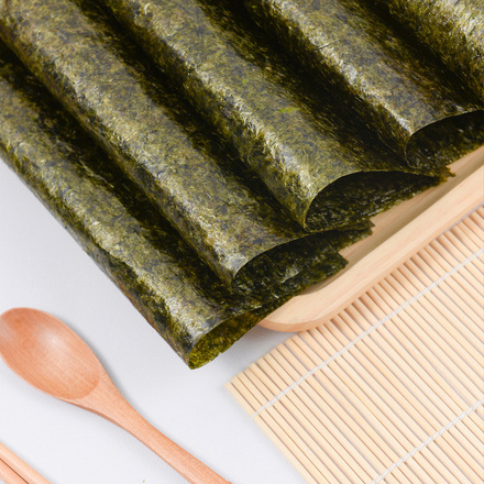 Sushi seaweed and seaweed rice, 50 pieces, grilled seaweed rice balls, half cut hand roll seaweed, commercial large pieces wholesale