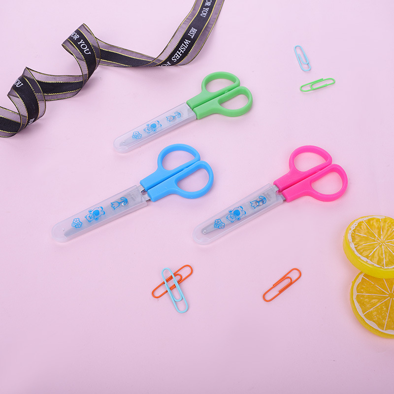 6021 мультяшные ножницы для начальной школы, детские ножницы для ручной работы с чехлом для детского сада, безопасные канцелярские ножницы оптом