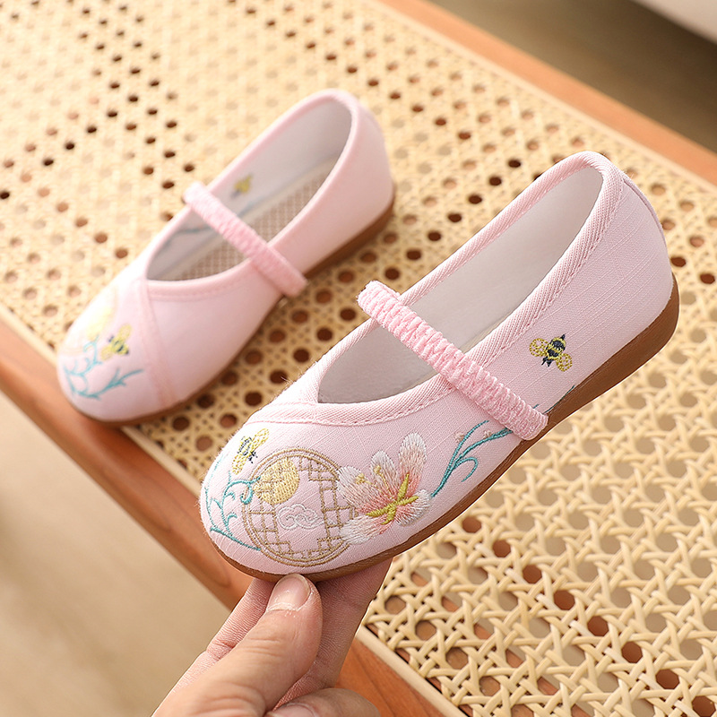Chinese Embroidered Shoes Children's Cloth Shoes Dance Shoes Ethnic Style Traditional Ancient Dress Embroidered Shoes Guangxi March 3 Shoes