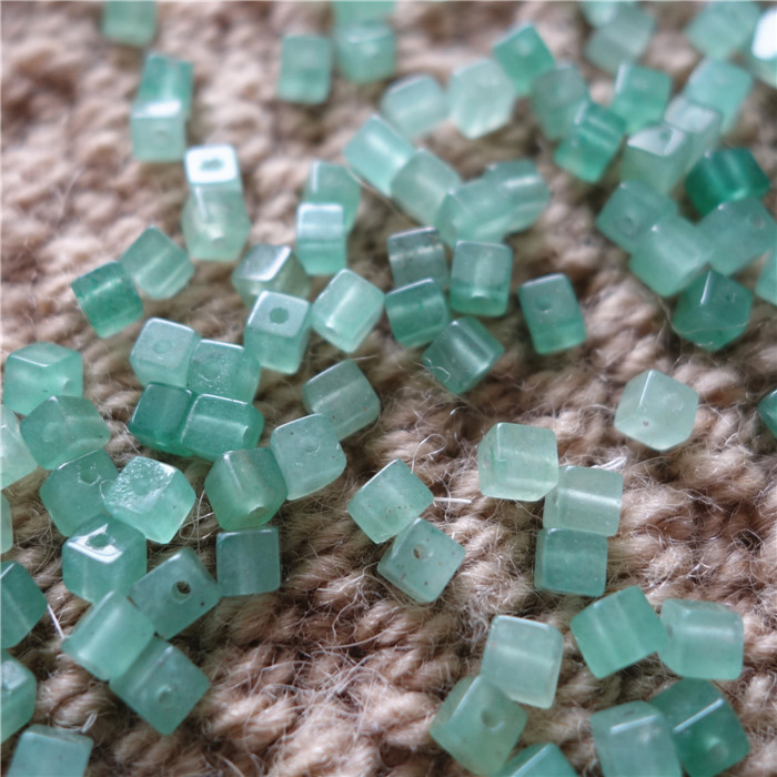 4mm Natural Stone Green Aventurine Square Mini Square Straight Hole Bracelet Earrings Pendant DIY Small Accessories