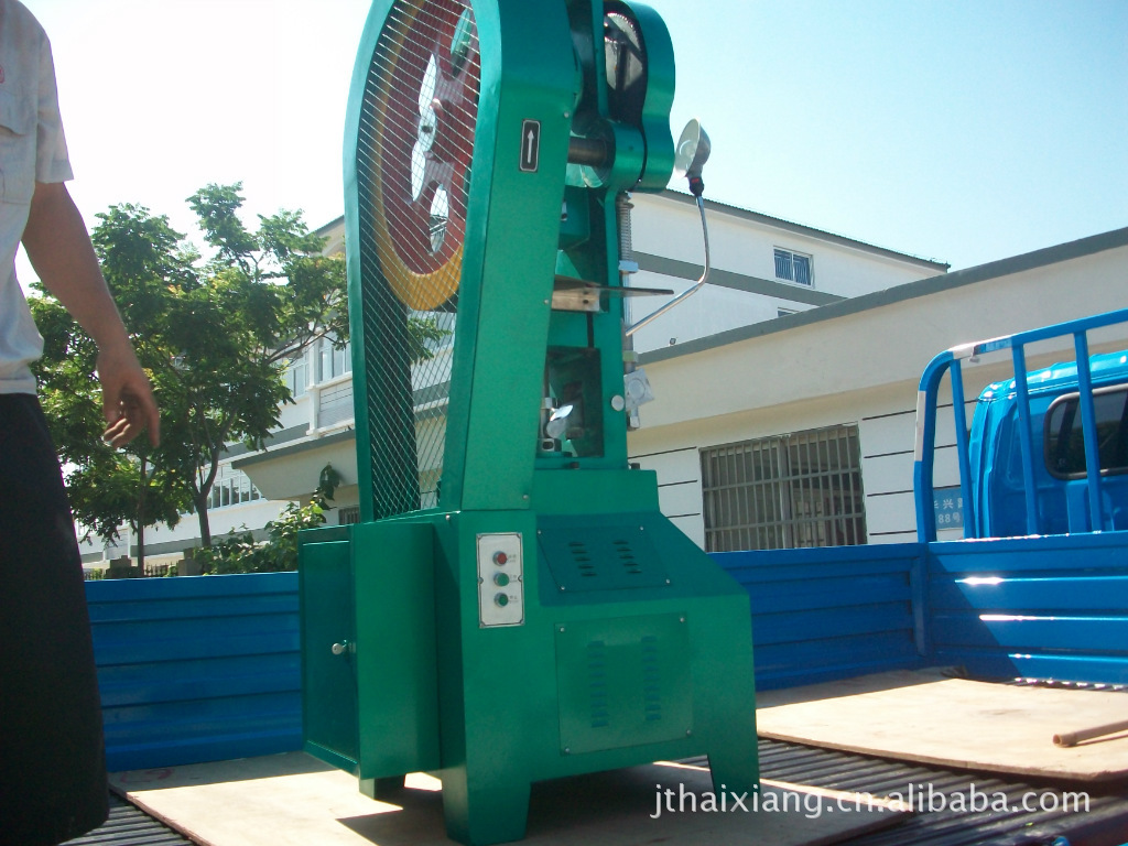 Поставка однопоршневого таблеточного пресса Серия однопоршневого таблеточного пресса Полностью автоматический однопоршневой таблеточный пресс