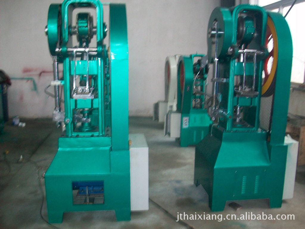 Производитель прессов для таблеток в форме цветочной корзины демонстрирует 15т пресс для таблеток в форме цветочной корзины Автоматический пресс для цветочной корзины