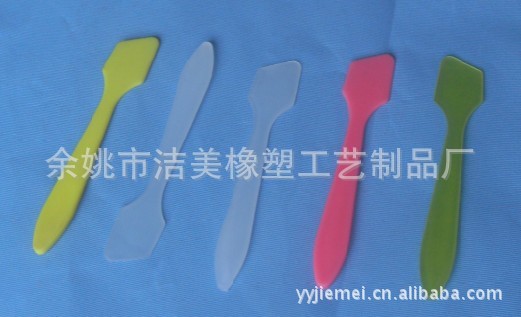 Plastic scraper, small plastic scraper, plastic beauty scraper, beauty plastic gadgets, beauty kit