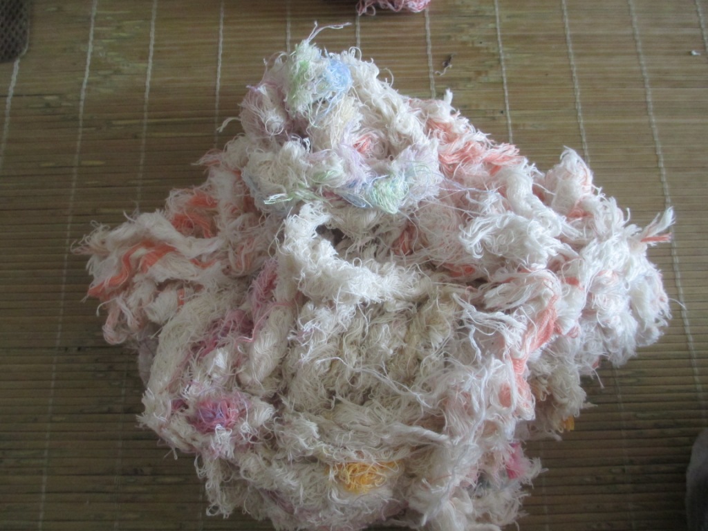 Manufacturer of Cotton Yarn and Cotton Silk Waste Thread Absorbs Water and Oil, White Colorfuled Cotton Fiber