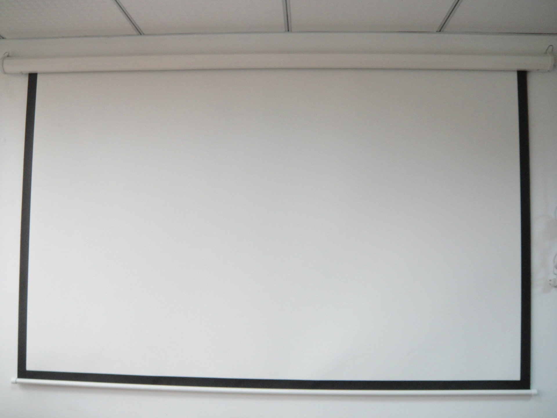 Factory Supply of Warp-Knitted Mesh Projection Screens (Clear Projection with Strong Color Reproduction) Made of Environmentally Friendly Materials