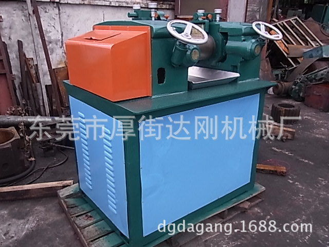 Supply of Rubber Cutting Machine (Adapted to Rubber, Silicone, Natural Rubber, Whole Plant Rubber and Plastic Machinery and Equipment)