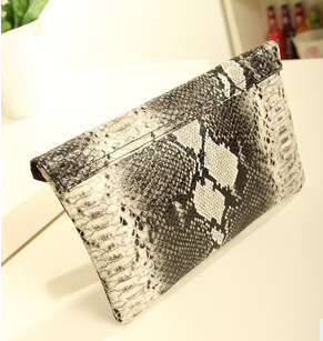 Foreign Trade Women's Bag 2020 Korean Style Spring and Summer New Hand Envelope Bag Clutch Bag Retro Bag Shoulder Bag 1104