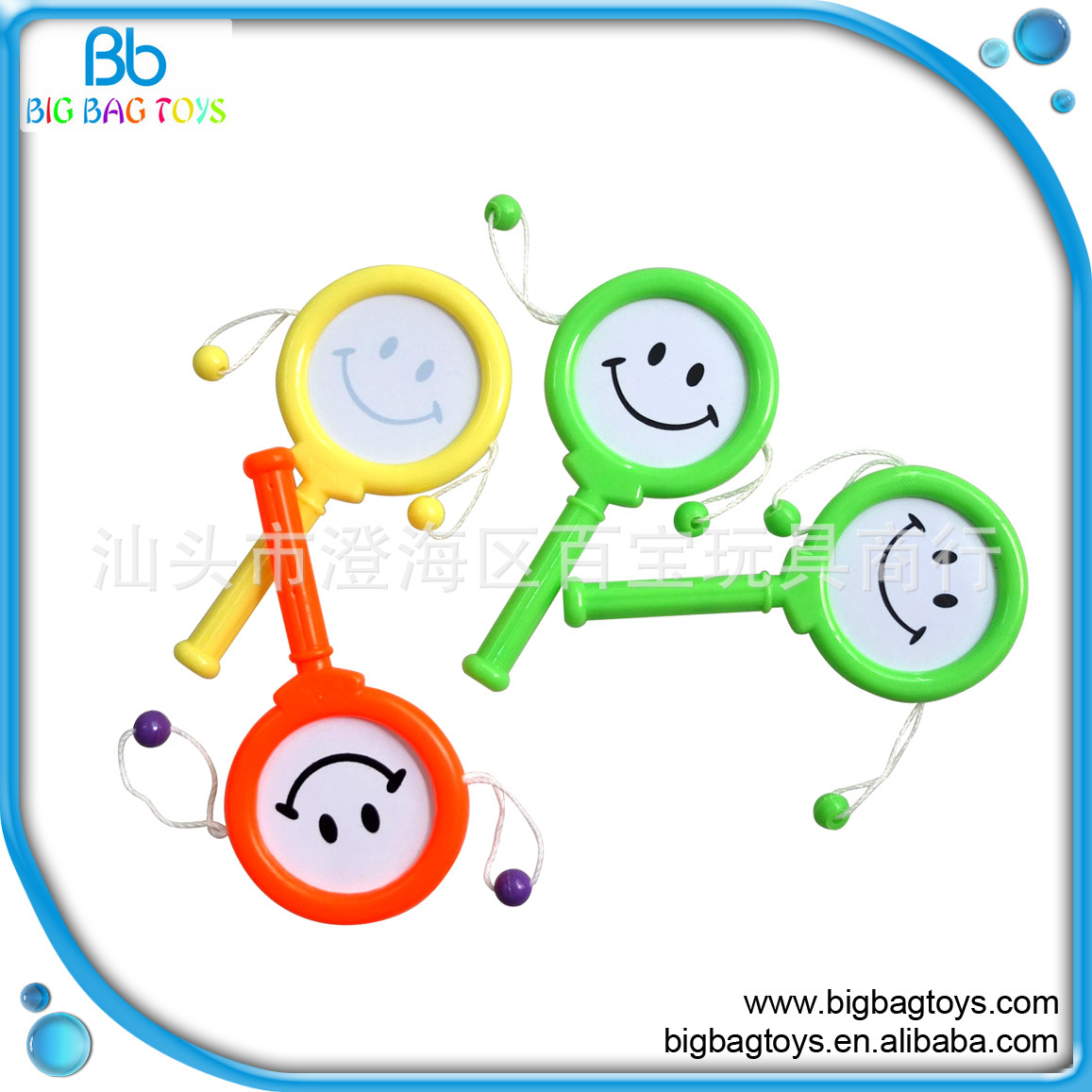 Детская пластиковая игрушка погремушка с улыбкой