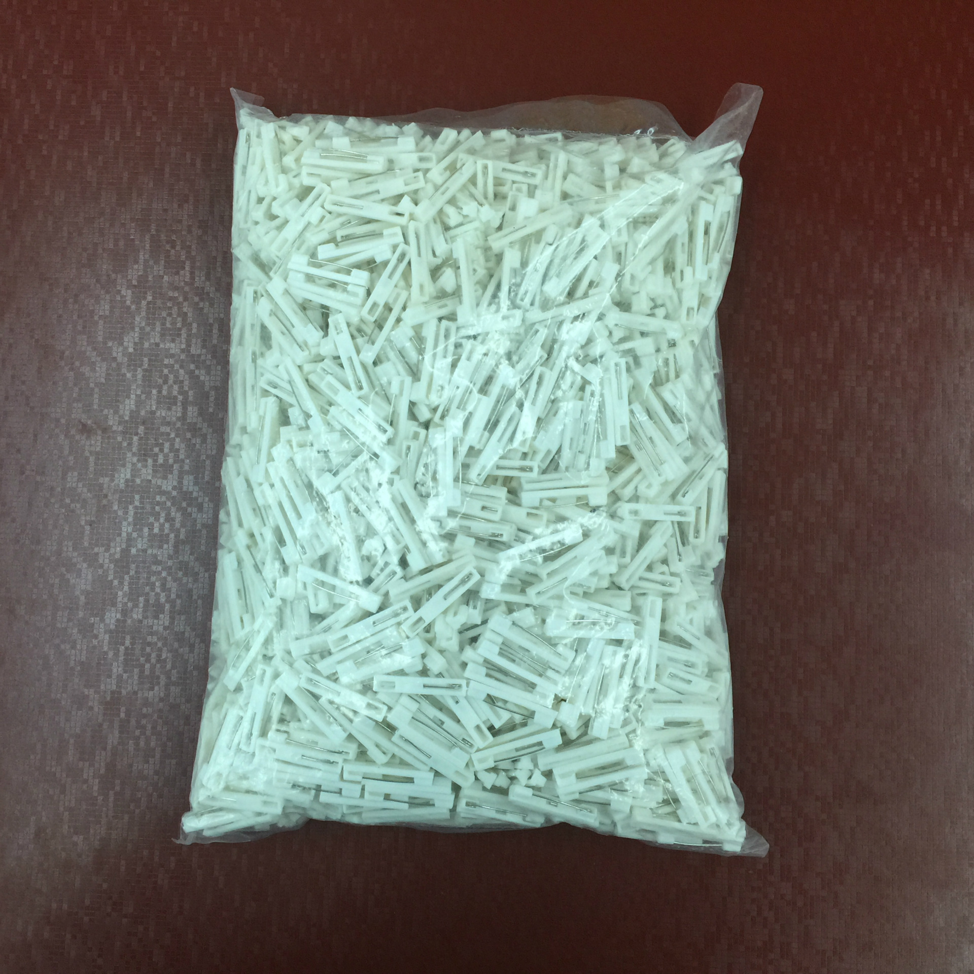 Injection Molding Accessories, White Plastic Pins, Universal Pins, Various Specifications, Glue-Free, 20-35mm