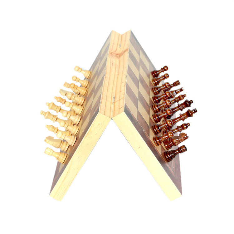 Factory Direct wooden chess natural log environmental protection paint workmanship refined with magnetic color box