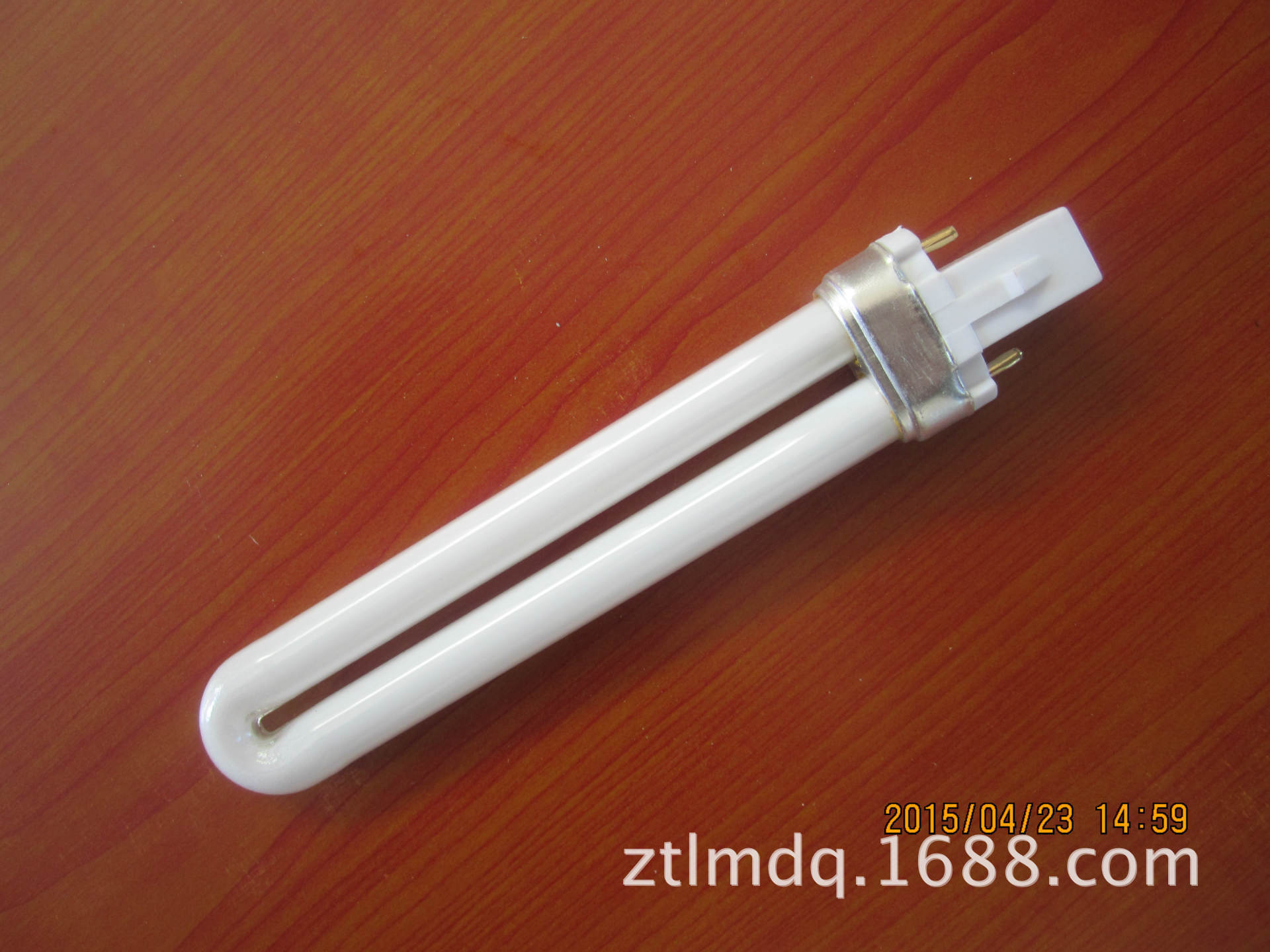 Factory Direct Supply of High-Efficiency Desk Lamp Single U-Shaped Eye Protection Fluorescent Lamp Pl7W9W11W Wholesale Multi-Specification Desk Lamp Tube