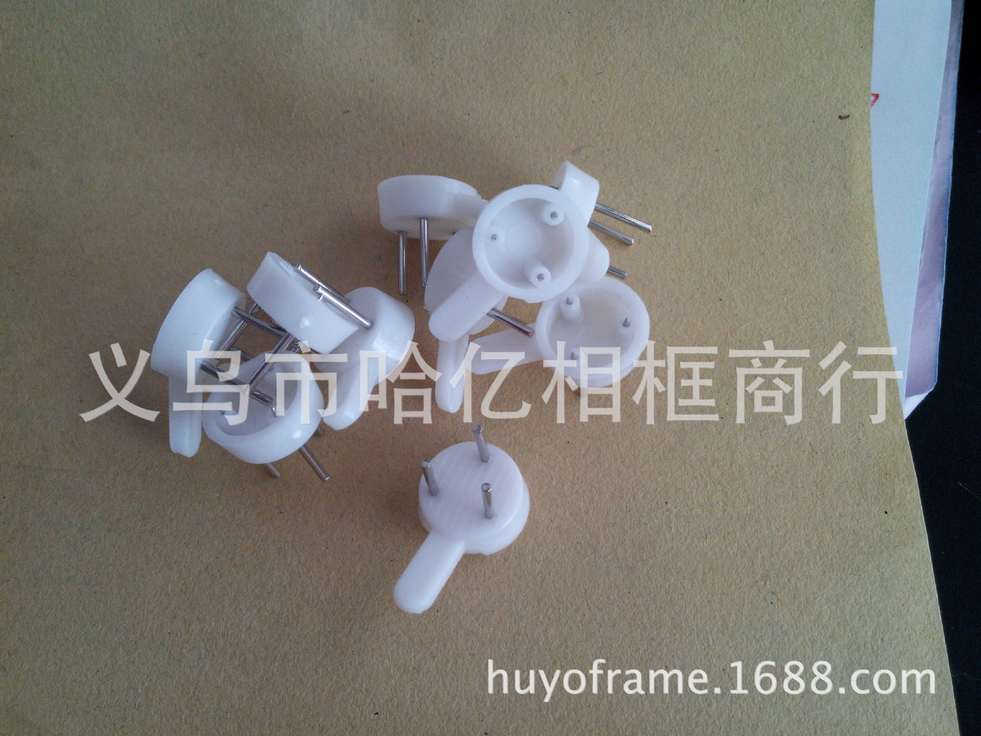 Oil painting photo wall high quality traceless nail wall nail traceless hook default send 12mm free shipping