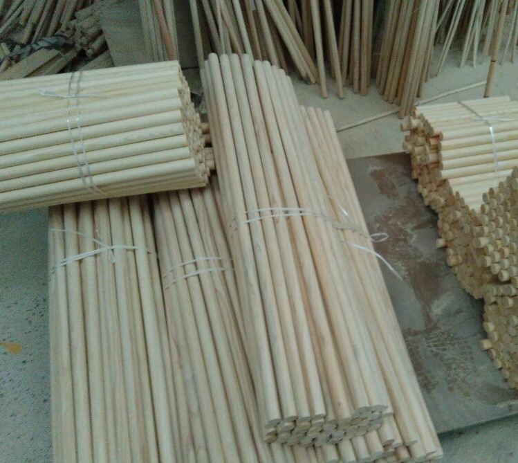 Cao County Shunyi large wholesale small stick furniture round stick pine stick stick stick size optional price concessions