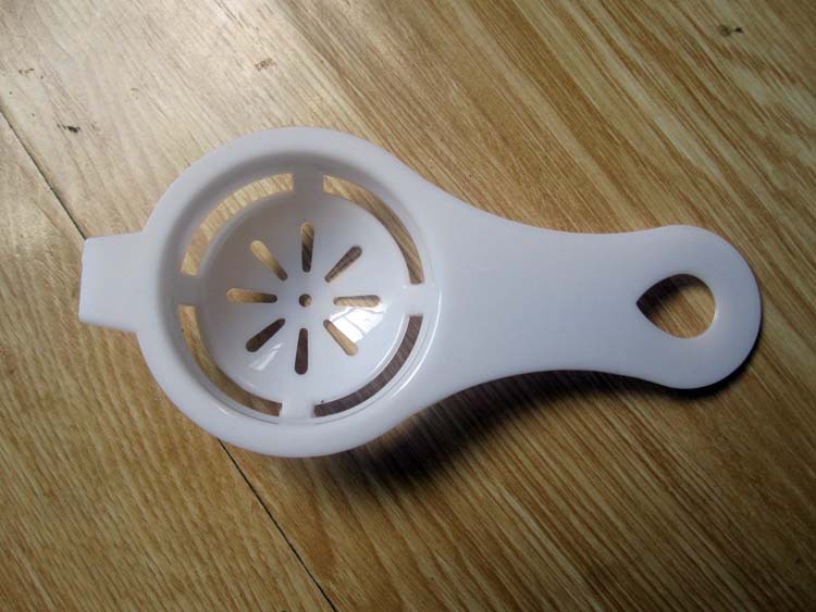 Wholesale Egg White Separator Egg Separator Egg Separator New Plastic Pure White Odorless DIY Baking Tools