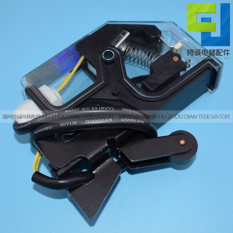 Applicable to Mitsubishi elevator car door limit switch DS-131 Xizi Otis 161 door machine travel accessories
