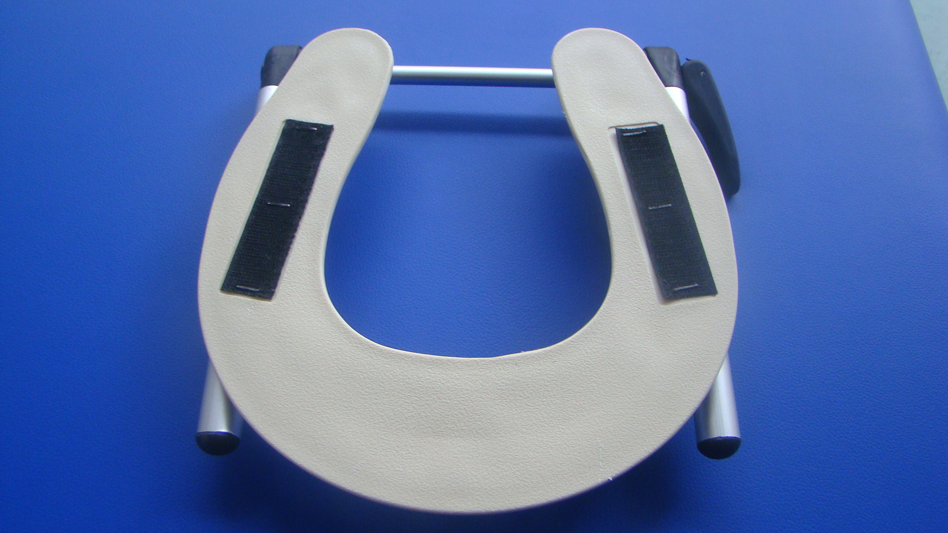 Popular Meno head direct aluminum alloy foreign trade massage bed special headrest bracket beauty body massage bed