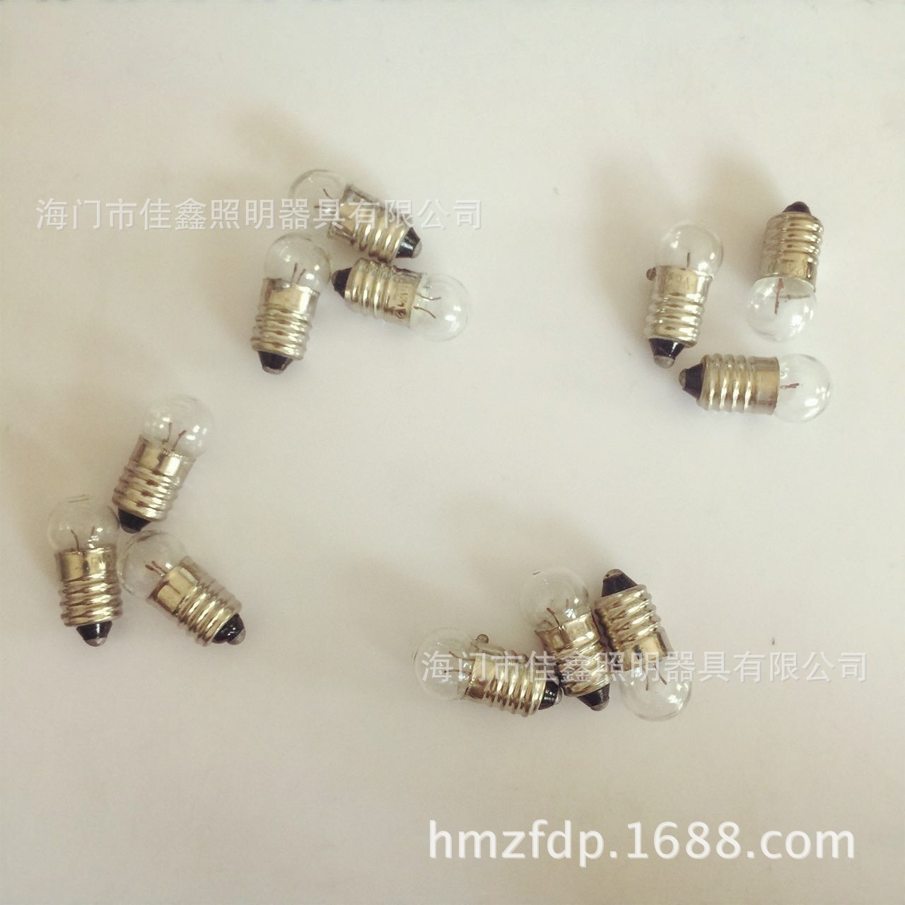 2.5V0.3A flashlight bulb toy small bulb factory direct sales quality assurance 3.8V bulb G11 bulb