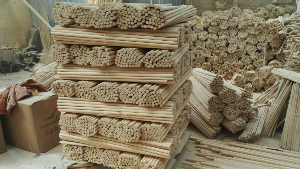 Cao County Shunyi large wholesale small stick furniture round stick pine stick stick stick size optional price concessions