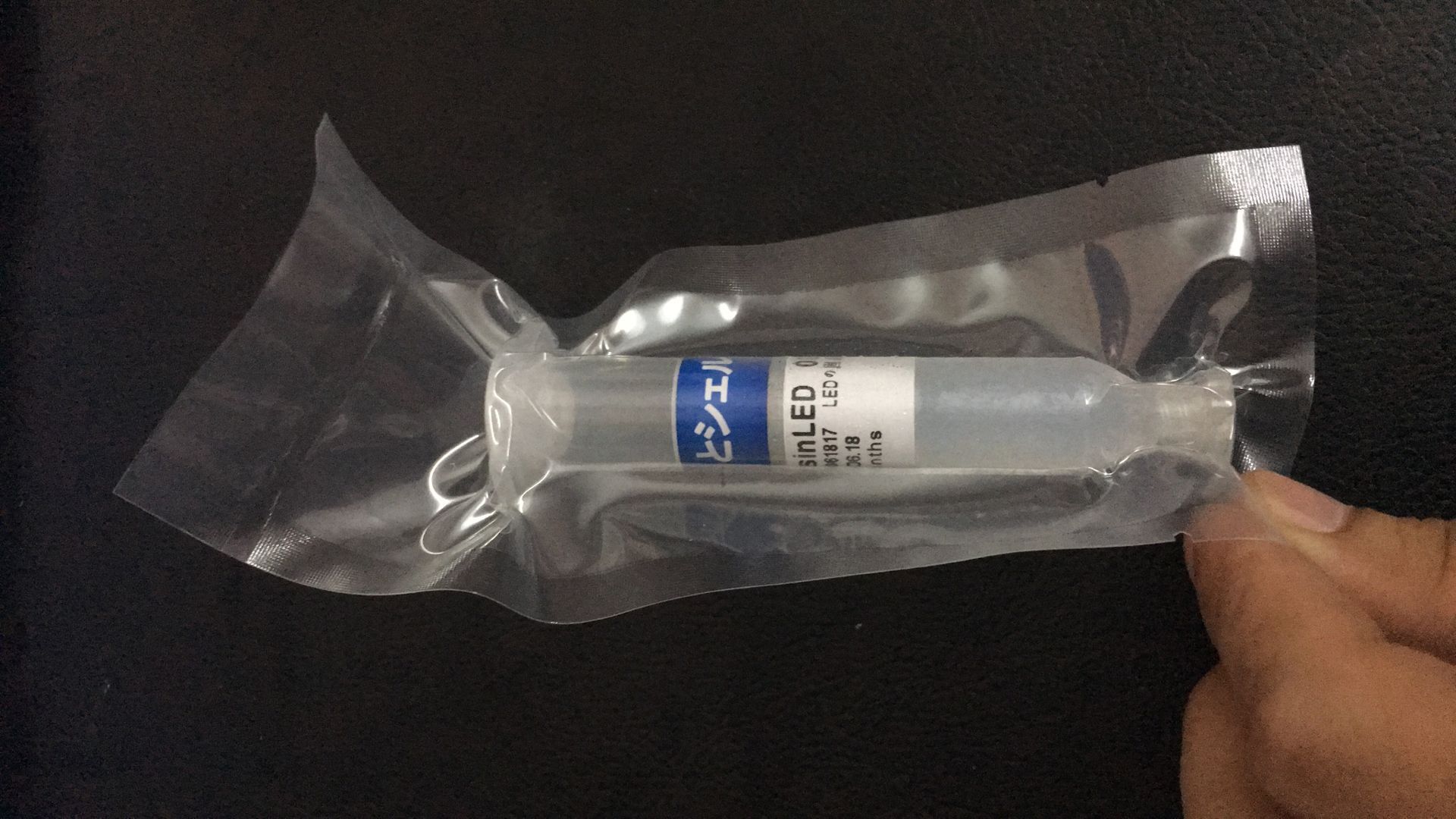 LED primer, SMD small and medium power packaging solid crystal glue, Japan 0001T glue instead of Shin Yue solid crystal glue