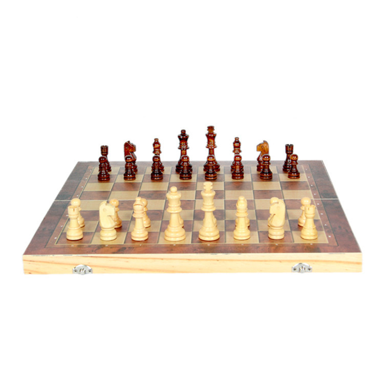 Factory Direct wooden chess natural log environmental protection paint workmanship refined with magnetic color box
