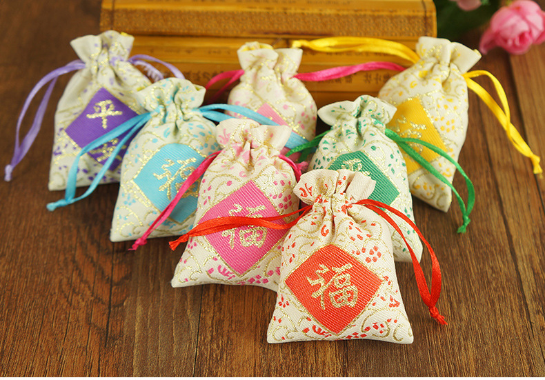 Factory wholesale 7 color Ping An Fu word sachet car hanging embroidery sachet sachet bag Chinese medicine lavender empty bag DIY
