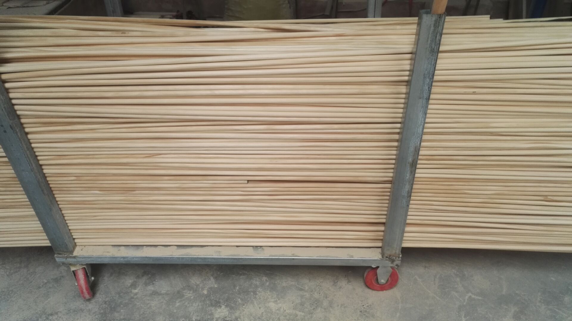 Cao County Shunyi large wholesale small stick furniture round stick pine stick stick stick size optional price concessions