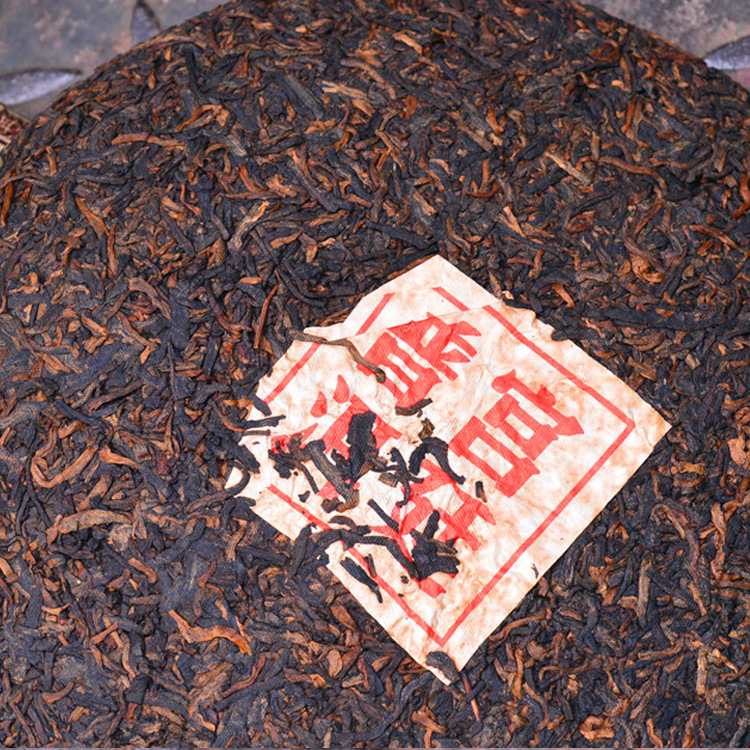 Cangpu Yunnan Pu'er Tea cooked tea cake court Pu'er pure material Menghai seven-seed cake tea mellow and sweet