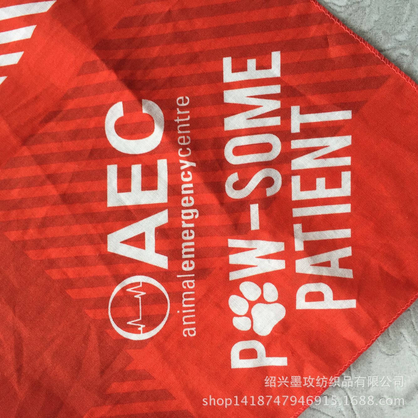 Custom Cotton Material Pet Triangle Towel Single Layer Gift Cotton Printed Pet Towel Cotton Dog Towel Pet Scarf