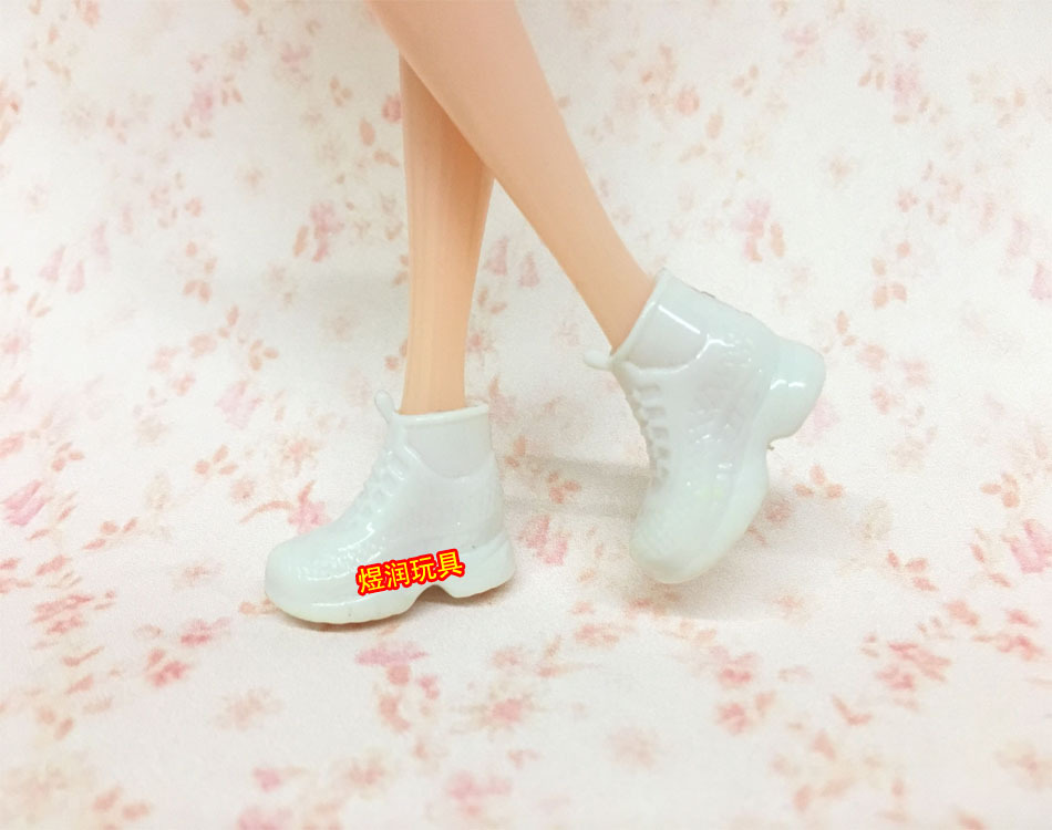 Аксессуары для кукол: обувь, кроссовки, белые туфли для девочек