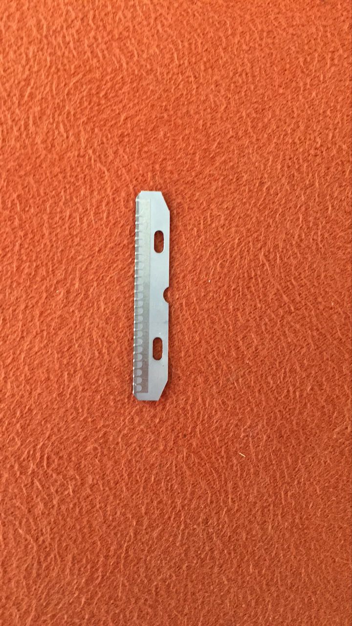 Sharp stainless steel eyebrow knife factory direct gift