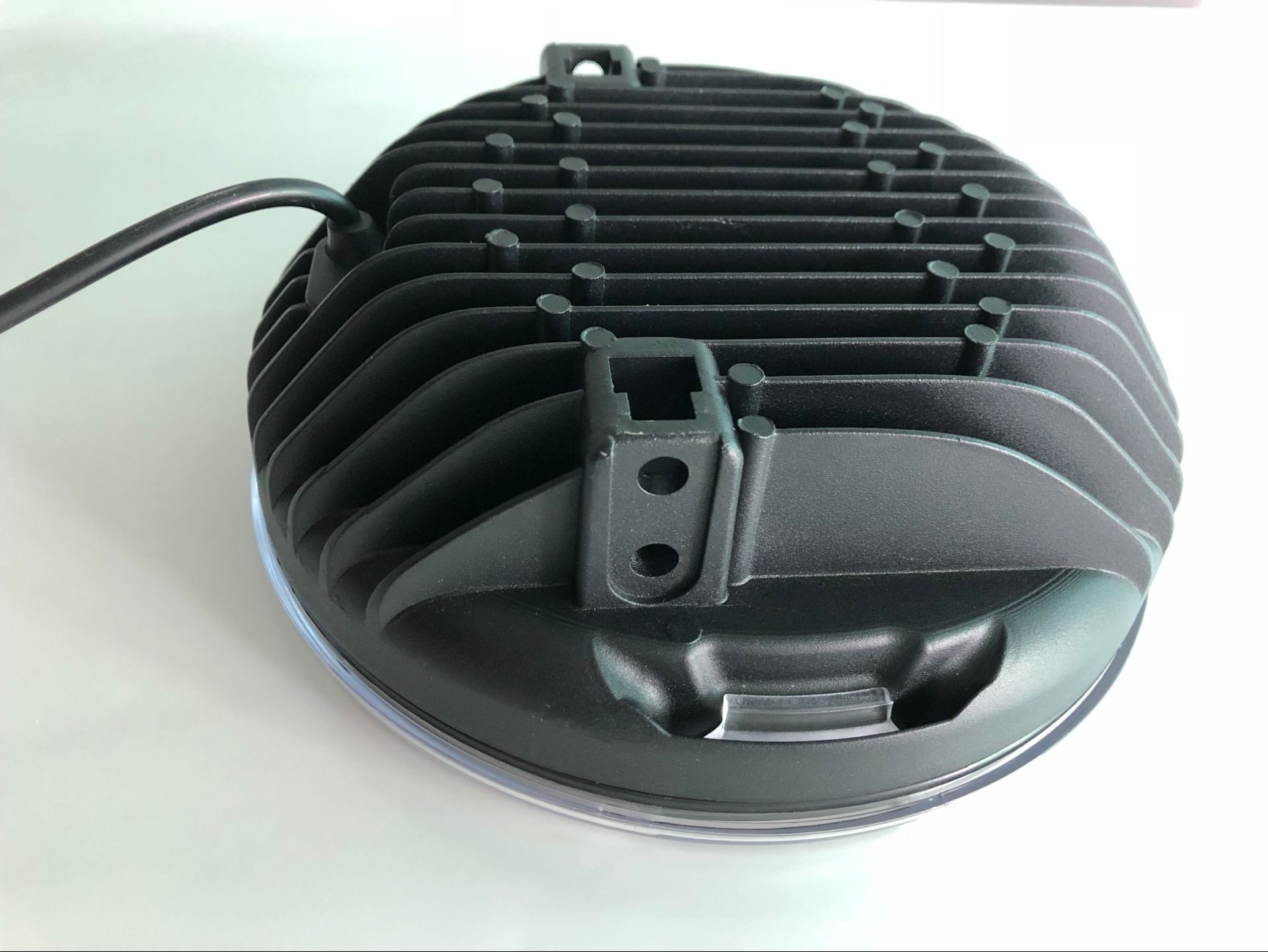 Factory Direct sales 9-inch car LED 225W round work light off-road vehicle light engineering light spotlight