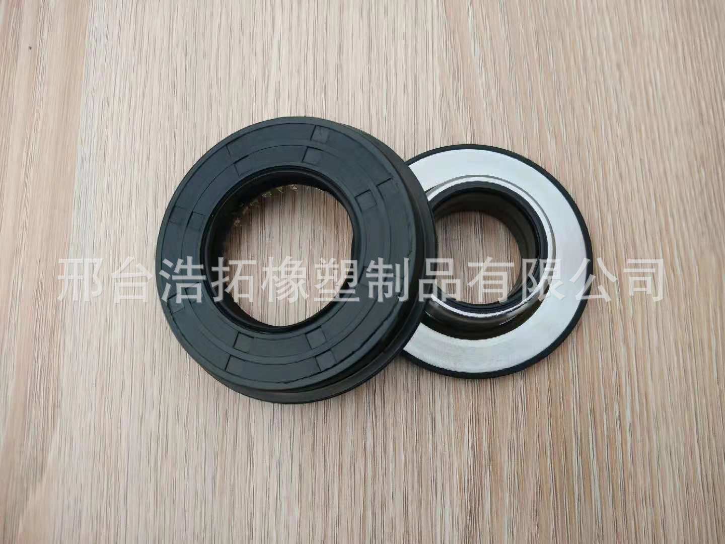 Supporting wheel oil seal guide wheel oil seal MC30 * 72*12/17.5 thickened inner core combination Oil Seal