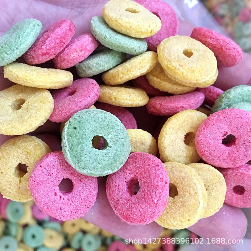 Кольцо из травы для жевания, ассорти из злаков, фруктов и овощей, пышные закуски 500г, товары для домашних животных оптом