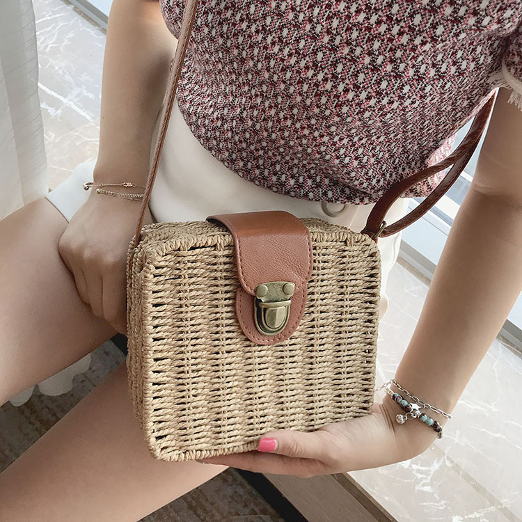 Summer New Beach Straw Bag Seaside Leisure Vacation Small Square Bag Woven Women's Bag Rattan Bag Shoulder Crossbody Bag