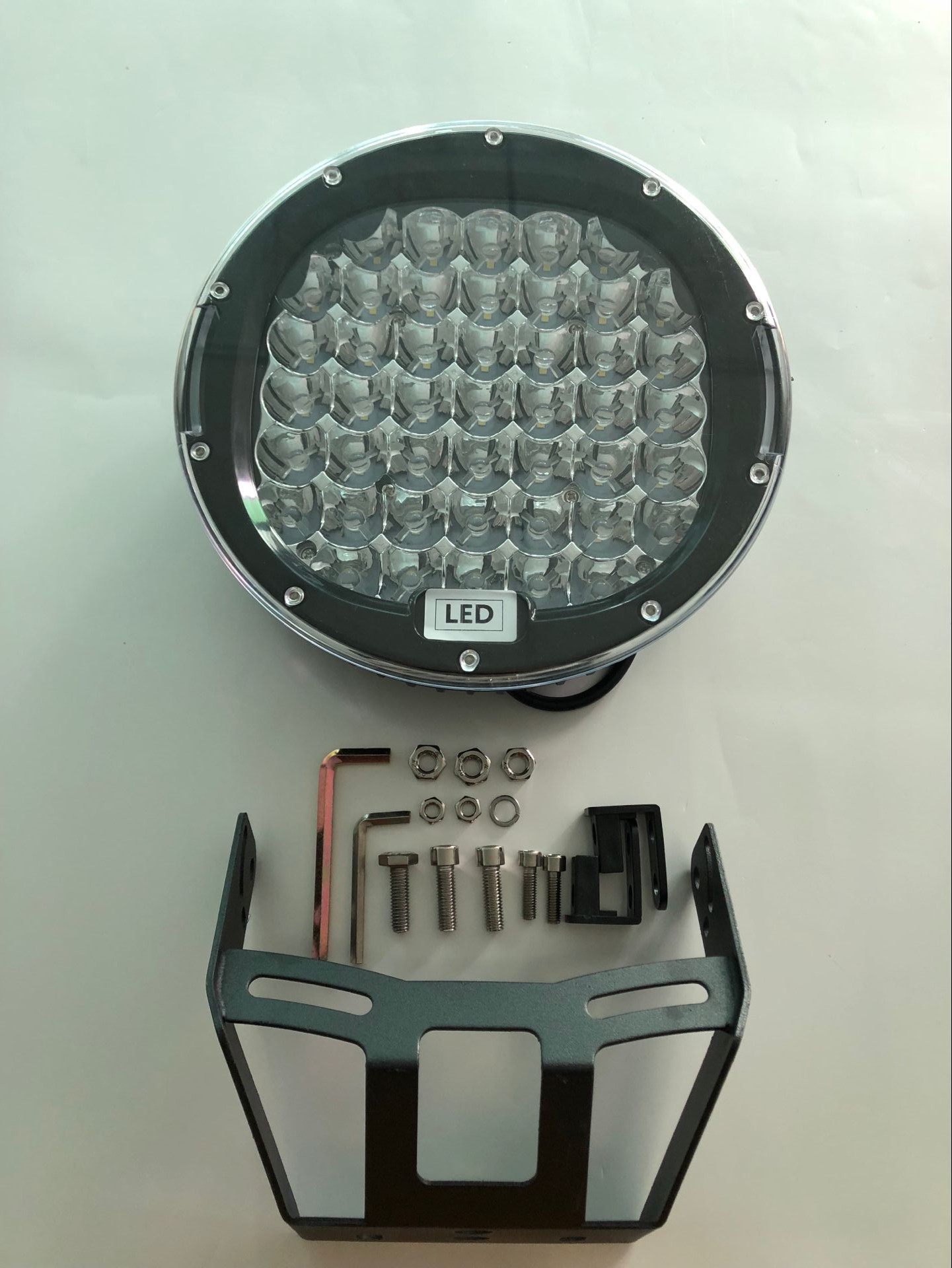 Factory Direct sales 9-inch car LED 225W round work light off-road vehicle light engineering light spotlight