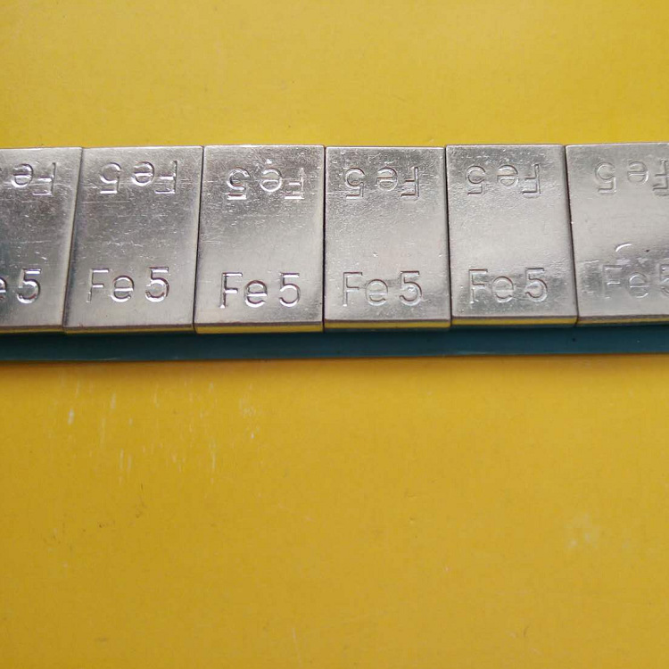 Контргруз для ступицы колеса железный клейкий балансировочный блок правого угла оцинкованный синий клей выходное спецификация 60Г (5Г×12)