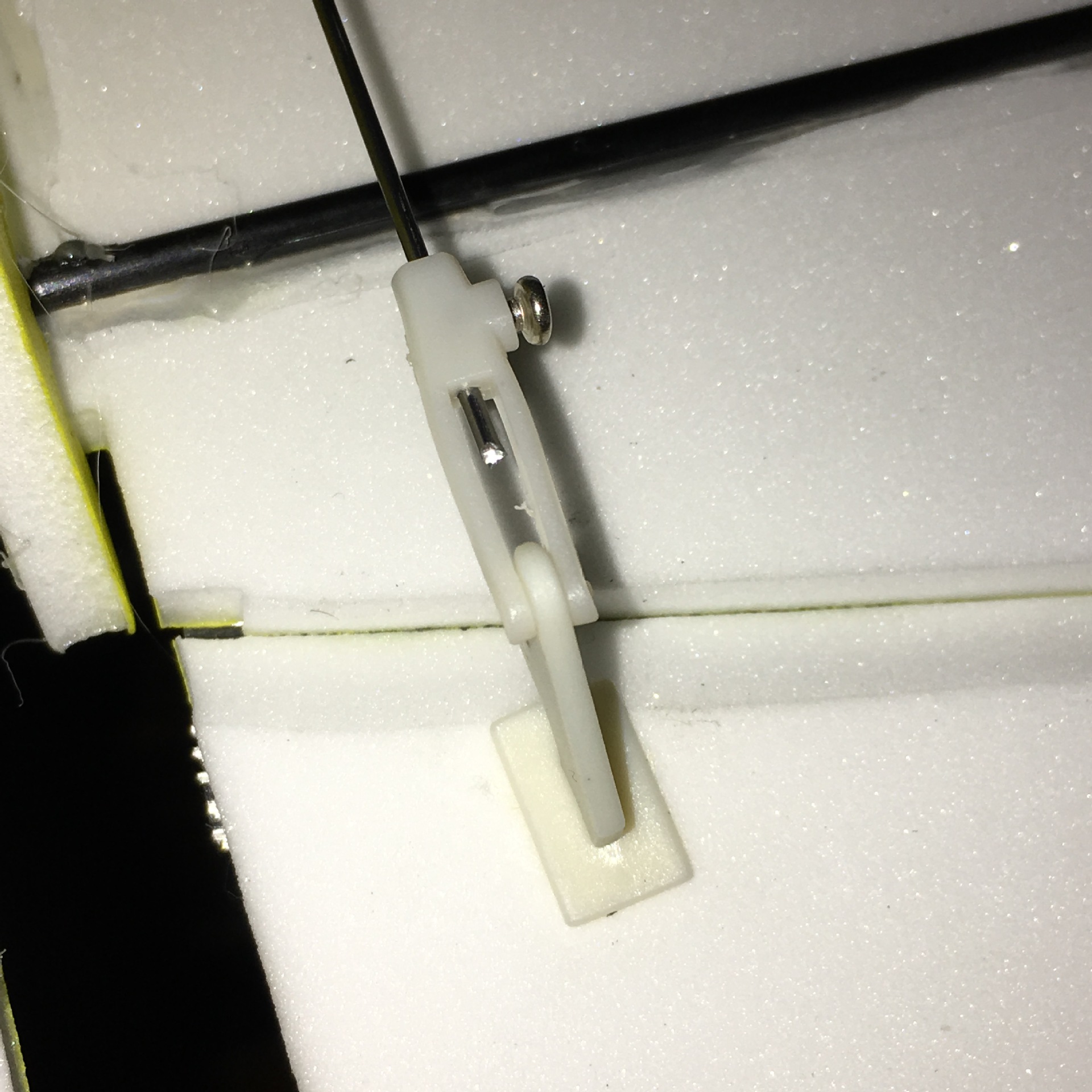 High-quality four-hole rudder angle 1mm Chuck KT model aircraft fixed-wing remote control aircraft fast regulator Rod Special