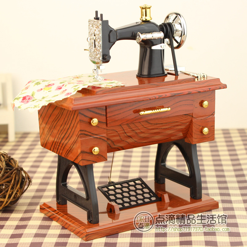 Retro nostalgic wind simulation sewing machine Music Box Music Box Creative Gifts